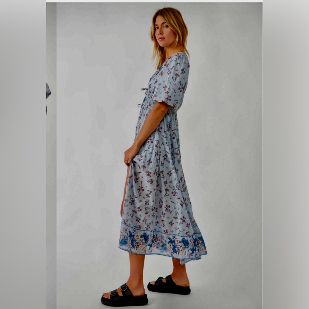 Free people Lysette Maxi Dress blue bell  size Floral pockets size small